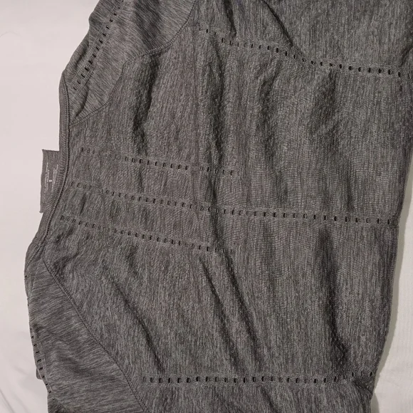 Womens used athleta long sleeve shirt  size small in great condition - Picture 5 of 5